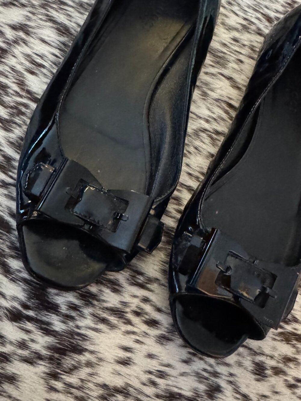 Gucci Black Patent Leather Bow Buckle Peep Toe Ballet Flats 37
